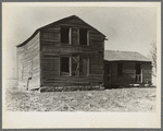 An abandoned farmhouse in LaSalle County, Illinois. The trend toward planting larger units has caused the abandonment of many former farmhouses