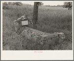 Old grave near Cruger, Mississippi