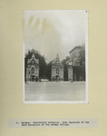 Warsaw. University entrance. Now: Barracks of the 43rd Battalion of the German Police.