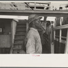 Negro stevedore carrying lumber on his head, New Orleans, Louisiana