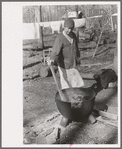 Housewife boiling clothes, Chicot Farms, Arkansas