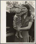 Migrant mother with child, near Harlingen, Texas