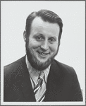 Portrait of Hedrick Smith with beard