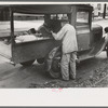 Fruit vendor, Meriden, Conn