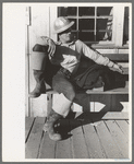 Construction worker on Shasta Dam, Shasta County, California