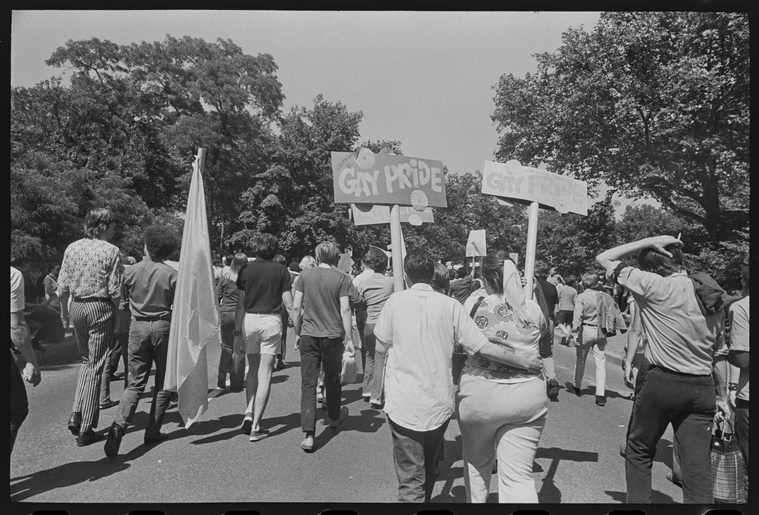 marchers entering Central Park