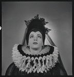 Beatrice Tompkins in costume for Tyl Ulenspiegel