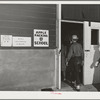 Farm workers who attend apple packing school at FSA (Farm Security Administration) farm family migratory labor camp. Yakima, Washington