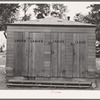 Sanitary facilities at cabin-trailer camp used by workmen and their families. Hermiston, Oregon