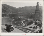 Roads leading to construction work at Shasta Dam, Shasta county, California