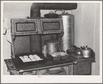 Ola, Idaho. Bread rising in the kitchen of a member of the Ola self-help cooperative