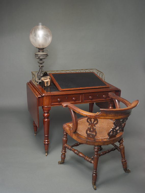Charles Dickens' desk, writing slope, slope, and chair