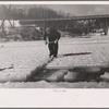 Cutting ice on the Ottaquetchee [Ottauquechee] River, Coos County, New Hampshire