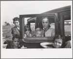 The family of a migratory fruit worker from Tennessee now camped in a field near the packinghouse at Winter Haven, Florida