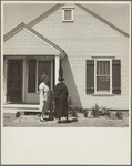 Home supervisor and farm wife discuss home problems. Fairbury Farmsteads, Nebraska