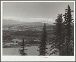 Mount Hood and the Hood River Valley. Oregon