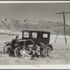 Vernon Evans and family of Lemmon, South Dakota, near Missoula, Montana, Highway 10. Leaving the grasshopper-ridden and drought-stricken area for a new start in Oregon and Washington