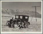 Vernon Evans and family of Lemmon, South Dakota, near Missoula, Montana, Highway 10. Leaving the grasshopper-ridden and drought-stricken area for a new start in Oregon and Washington