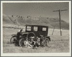 Vernon Evans and family of Lemmon, South Dakota, near Missoula, Montana, Highway 10. Leaving the grasshopper-ridden and drought-stricken area for a new start in Oregon and Washington