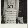 Market scene. Portland, Oregon