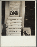 Market scene. Portland, Oregon