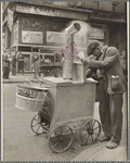 Roast corn man, Orchard and Hester Streets