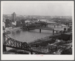 Looking north. Monongahela River, Pittsburgh, Pennsylvania