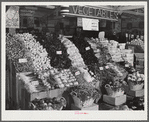 Porterville, California. Vegetable stand