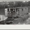 Many families live on riverboats in Charleston, West Virginia