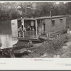 Many families live on riverboats in Charleston, West Virginia