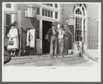 Farmers and townspeople in front of federal building on court day, Jackson, Kentucky
