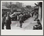 Traffic congestion in Groton, Connecticut, at afternoon change of shift of Electric Boat Works