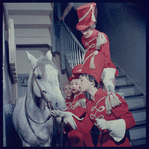 La Plume de Ma Tante, original Broadway production, cast posing with horse