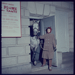 La Plume de Ma Tante, original Broadway production, cast posing with horse