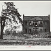 Old abandoned plantation owner's home near Monticello, South Carolina