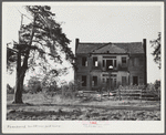 Old abandoned plantation owner's home near Monticello, South Carolina