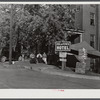 Picketing. Copper miners on strike waiting for scabs to come out of mines. Ducktown, Tennessee