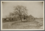 Capt. Daniel Roe farmhouse. North side Middle Country Road, west of
School No. 12. Formerly on site of S. Dare house, now back from road. Owned by Dare family (1858, 1873, 1896, and now.) Selden, Brookhaven