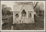 Lion Gardiner's Tomb. Southend Burying Ground. East Hampton, East Hampton