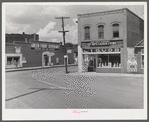 Immediately on entering state of Kentucky the greater increased number of liquor signs is very noticeable. Guthrie, Kentucky.