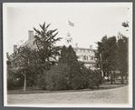 Brick and wooden hotel. Garden City, Hempstead