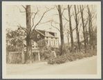 House. North side of East Main Street, just west of Youngs house, at road leading to Cove Neck. Oyster Bay, Oyster Bay