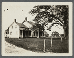 House. North side Montauk Highway, near Bayport village line. Blue Point, Brookhaven