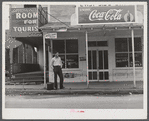 East side cafe with rooms for rent, "Soliders Welcome," on highway to Camp Livingston, near Alexandria, Louisiana.