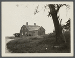 Old Bunce farmhouse? East side of Pipes Neck, south of South Road, on Pipes Cove. Pipes Neck, Southold