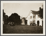 Windmill and windmill cottage. Windmill burned down July 1924. Abraham Parsons last owner. West side Windmill Lane, north of West Main Street. Amagansett, East Hampton