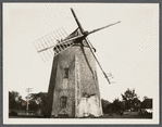 Windmill and windmill cottage. Windmill burned down July 1924. Abraham Parsons last owner. West side Windmill Lane, north of West Main Street. Amagansett, East Hampton