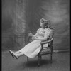 Florence MacBeth in Les contes d'Hoffmann