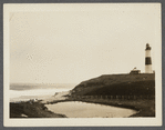 Montauk Light. Erected 1795. Stands 160 feet above the sea level, the tower
itself rises 100 feet from its foundation. Montauk Point. Montauk, East Hampton