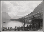 Lake Saint Mary on Going-to-the-Sun highway. Glacier Park, Montana.
